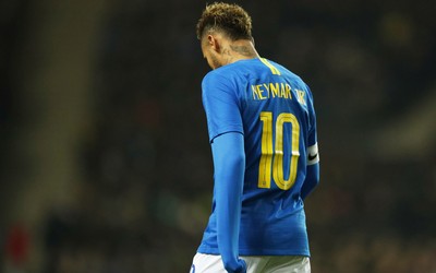 天行体育动态-哈兰德国家队比赛面对国家队门将比赛阅读能力